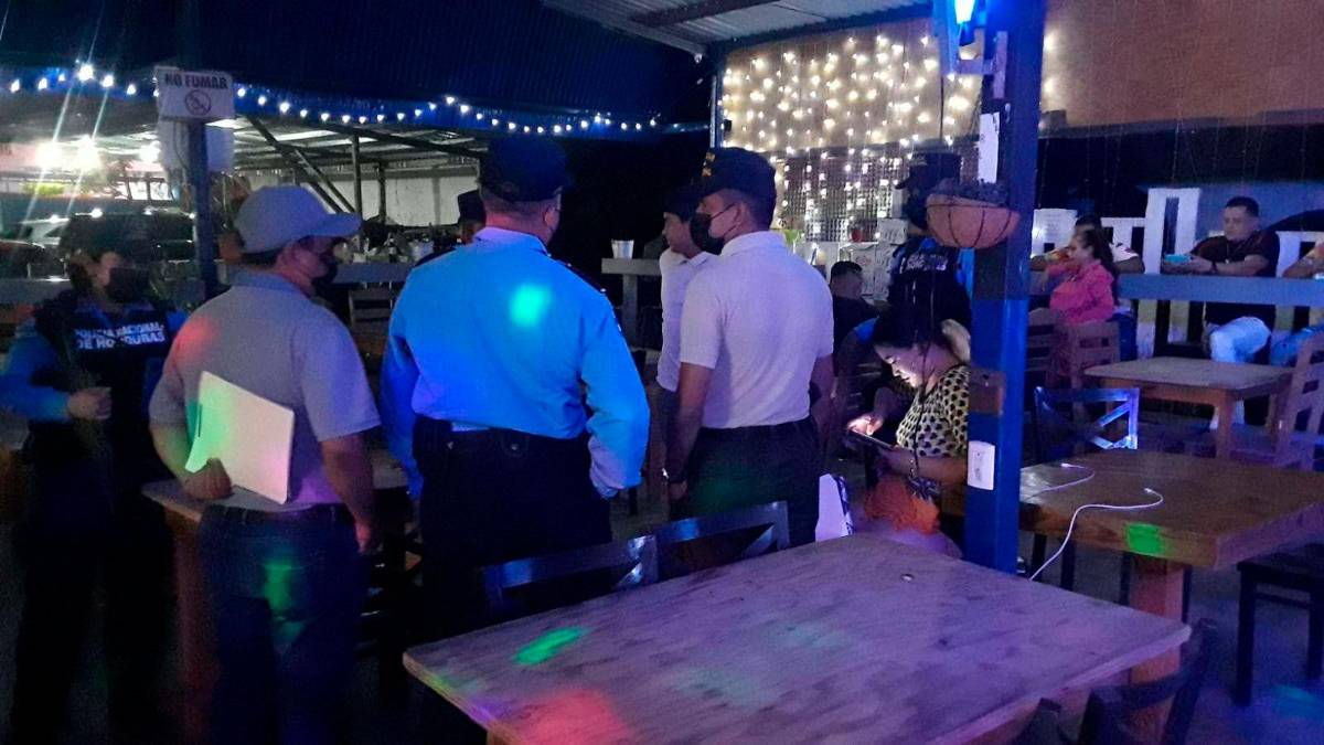 Hasta las 2:00 am tienen permitido operar bares y discotecas el fin de semana