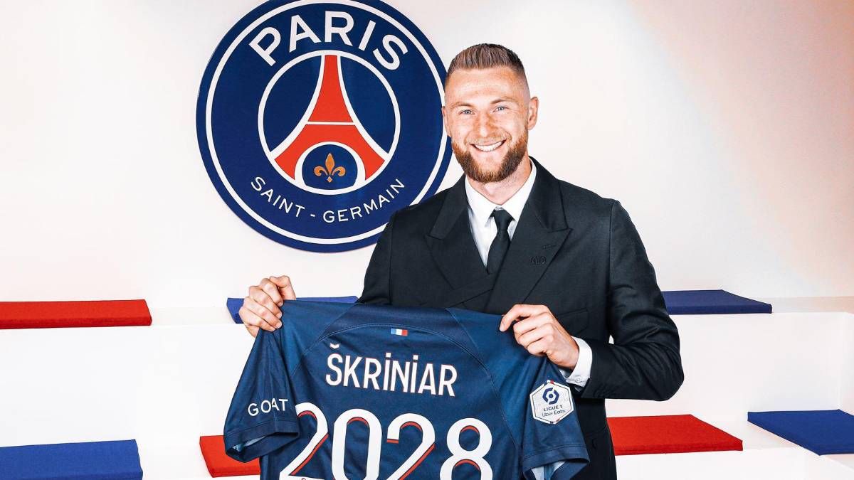 El central eslovaco Milan Škriniar también se unió al PSG procedente del Inter de Milán.