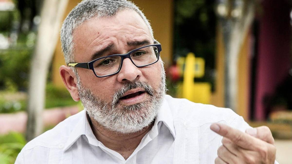 Expresidente salvadoreño a juicio por tregua con pandillas