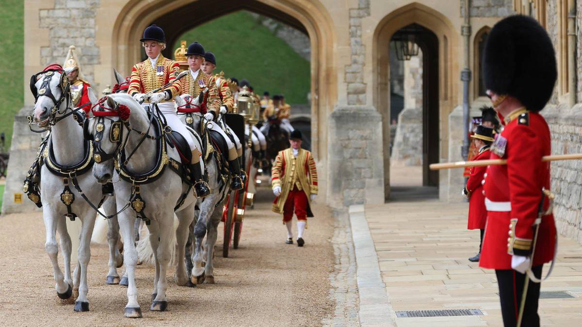 Carlos III recibe a Trump con un fastuoso desfile en Windsor