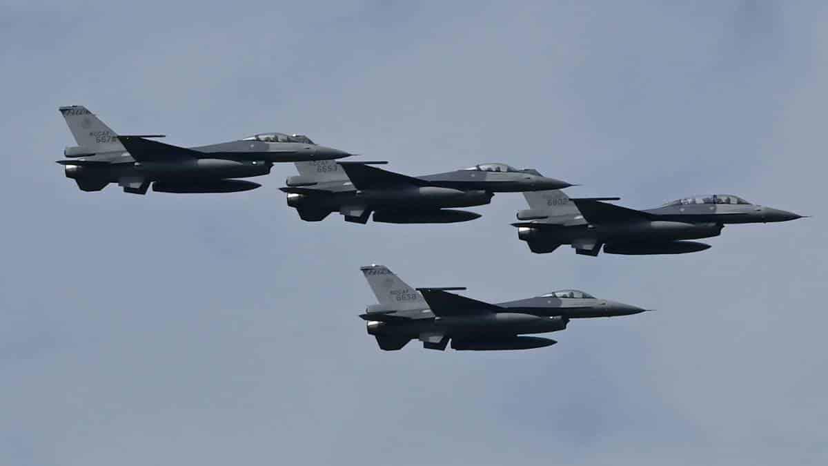 Tensión en Asia: 30 aviones chinos incursionan en la zona de defensa aérea de Taiwán