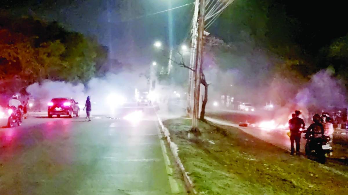 Enee no responde por daños a aparatos, se quejan abonados