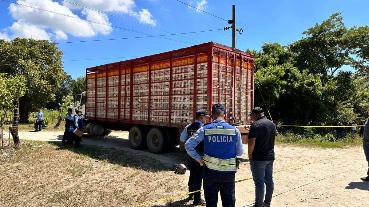 La Policía de Tránsito en el lugar del accidente.
