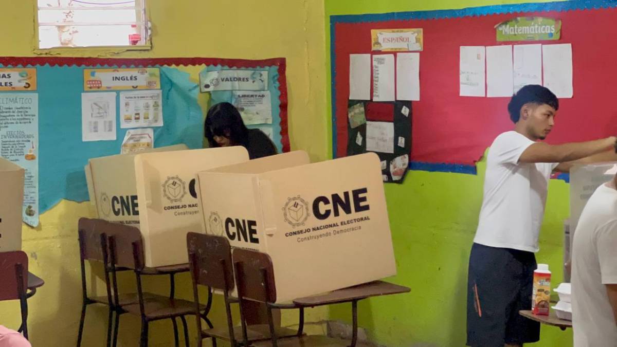 En Dos Caminos piden a las autoridades reparar las calles: Nos tienen abandonados