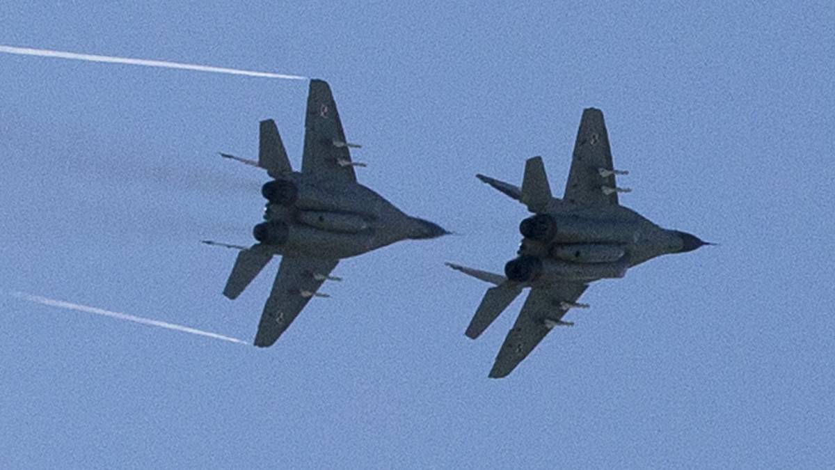 EEUU rechaza transferir aviones de combate polacos a Ucrania ante amenazas rusas