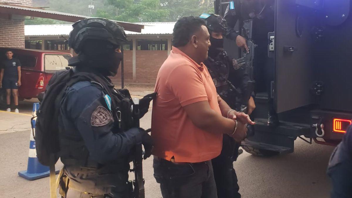 Trasladan al presunto capo “Yofo” a su primera audiencia