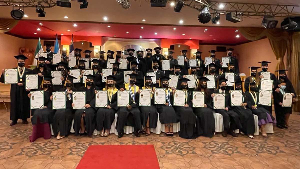 UTH Siguatepeque celebra solemne graduación