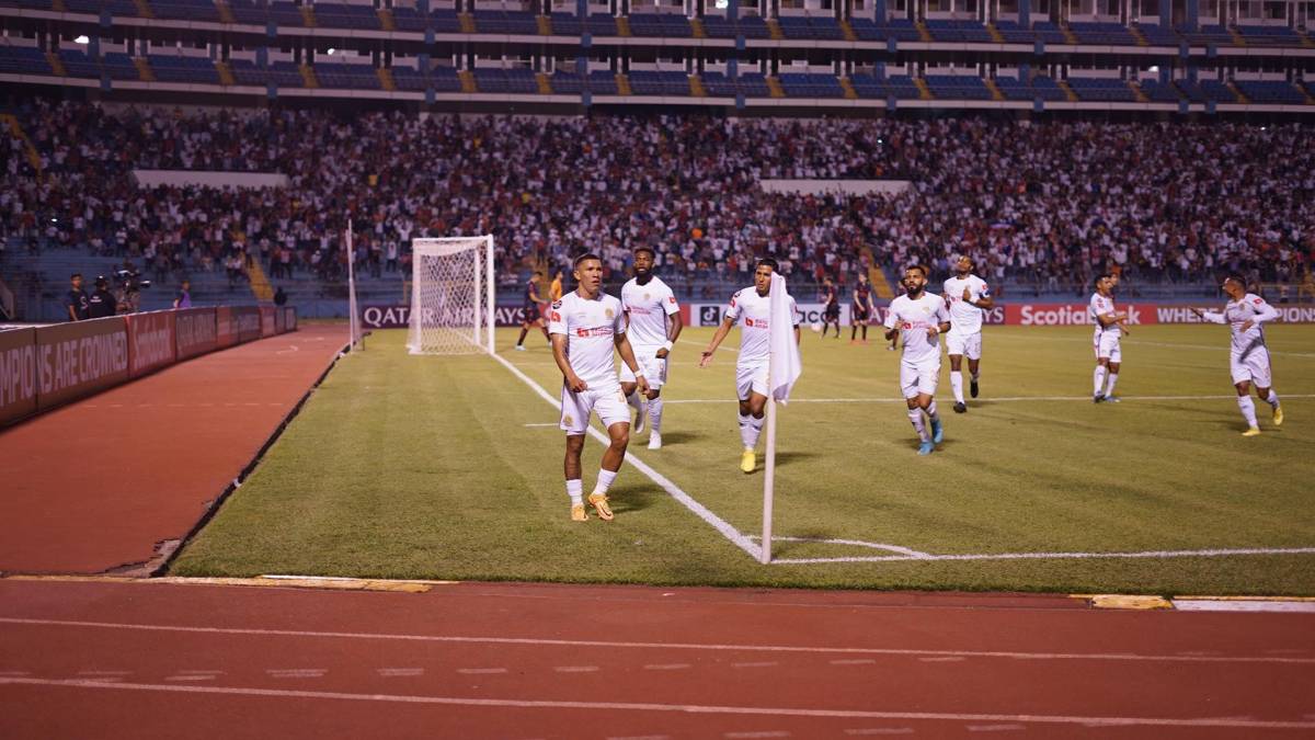 Kevin López festejando su gol.