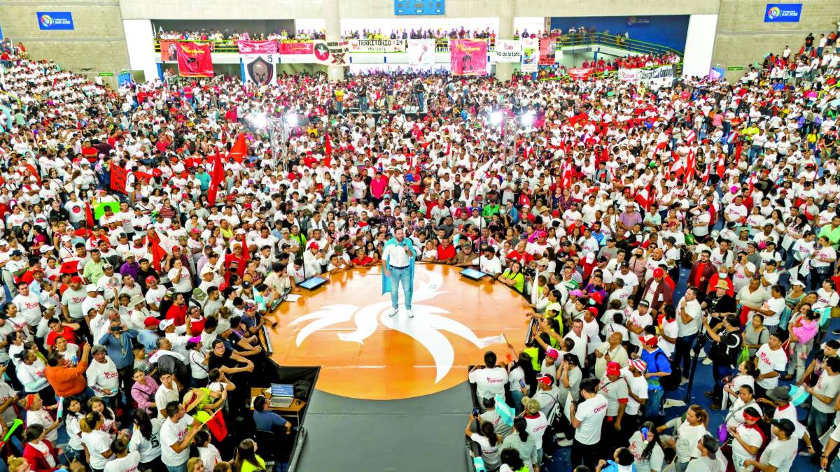 “Mel lo sabe, Cálix es la clave”, dice Jorge Cálix al lanzar su precandidatura