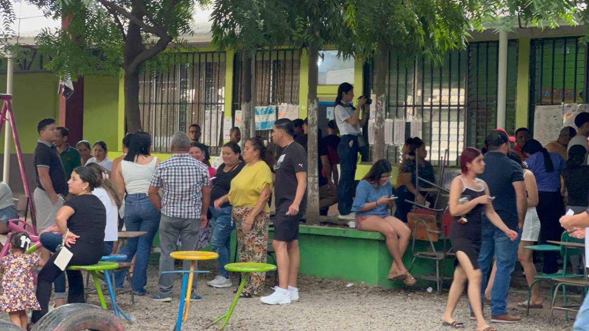 En Dos Caminos piden a las autoridades reparar las calles: Nos tienen abandonados