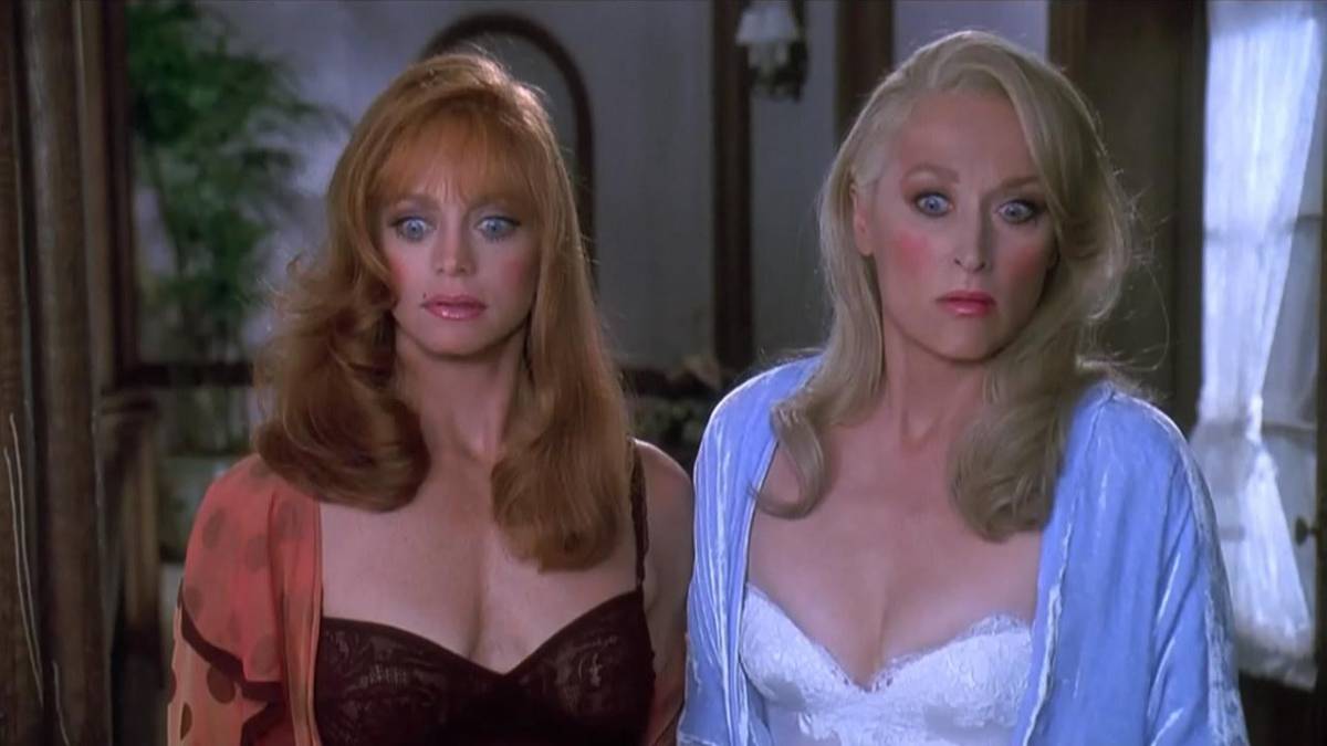 El nuevo video de Sabrina Carpenter está inspirado en la exitosa tragicomedia de 1992, Death Becomes Her. Protagonizada por Goldie Hawn y Meryl Streep.