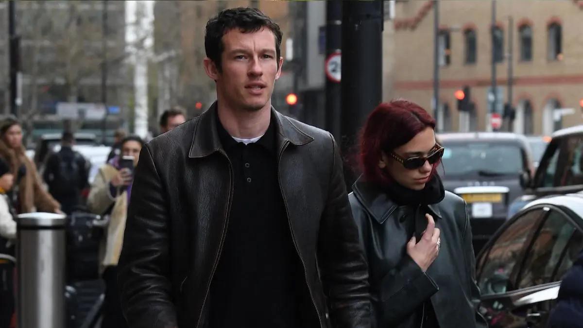 Callum Turner lloró durante su boda civil con Dua Lipa