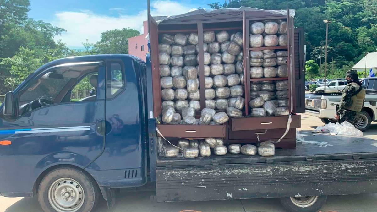 De Colón transportan droga oculta en armarios y camas