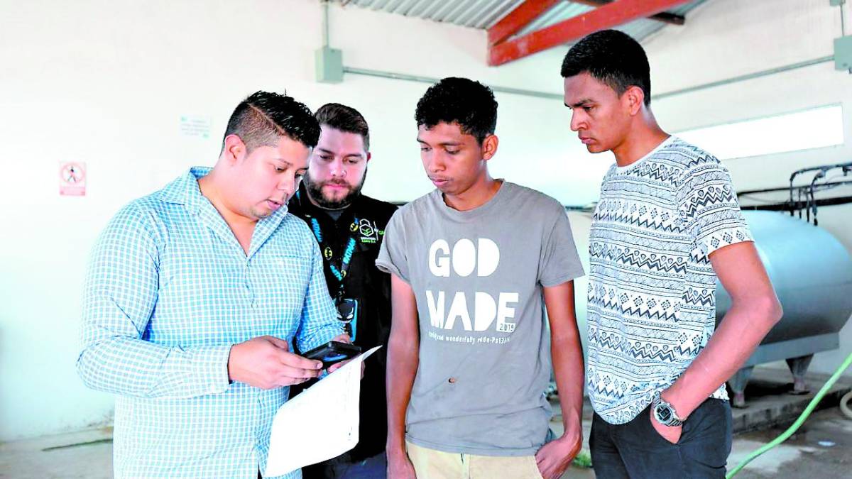 La falta de información en el sector ganadero no será un inconveniente debido a que en los cinco CREL donde se desarrolla el proyecto se están recolectando datos.