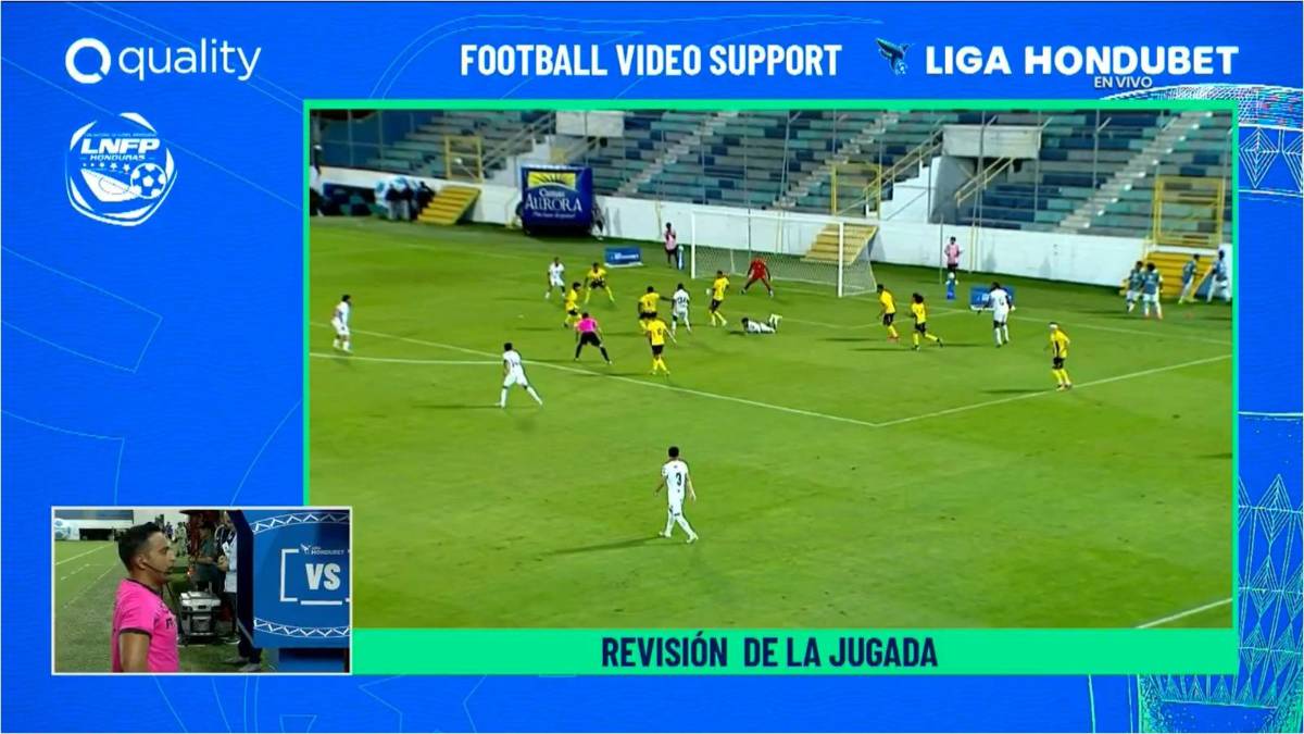 Fiesta del Real España en su debut, chicas, del Mundial a la Liga y fuerte golpe
