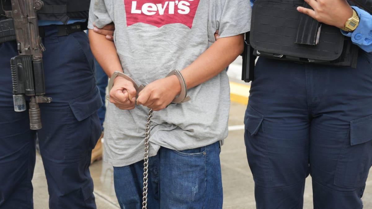 Ready y Chino, supuestos MS-13, son capturados en Choloma; tenían dos AR-15