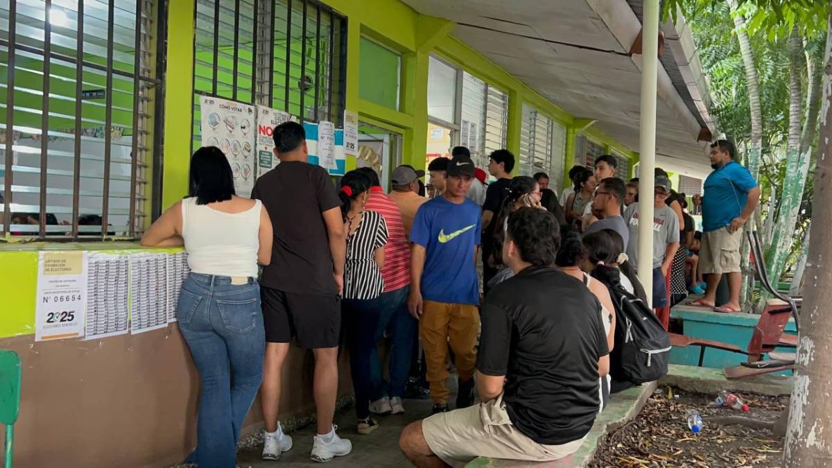 En Dos Caminos piden a las autoridades reparar las calles: Nos tienen abandonados