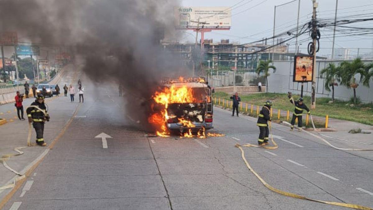 El incidente ocurrió a eso de las 5:30 am en el concurrido bulevar Suyapa, frente al Polideportivo de la Universidad Nacional Autónoma de Honduras (Unah).