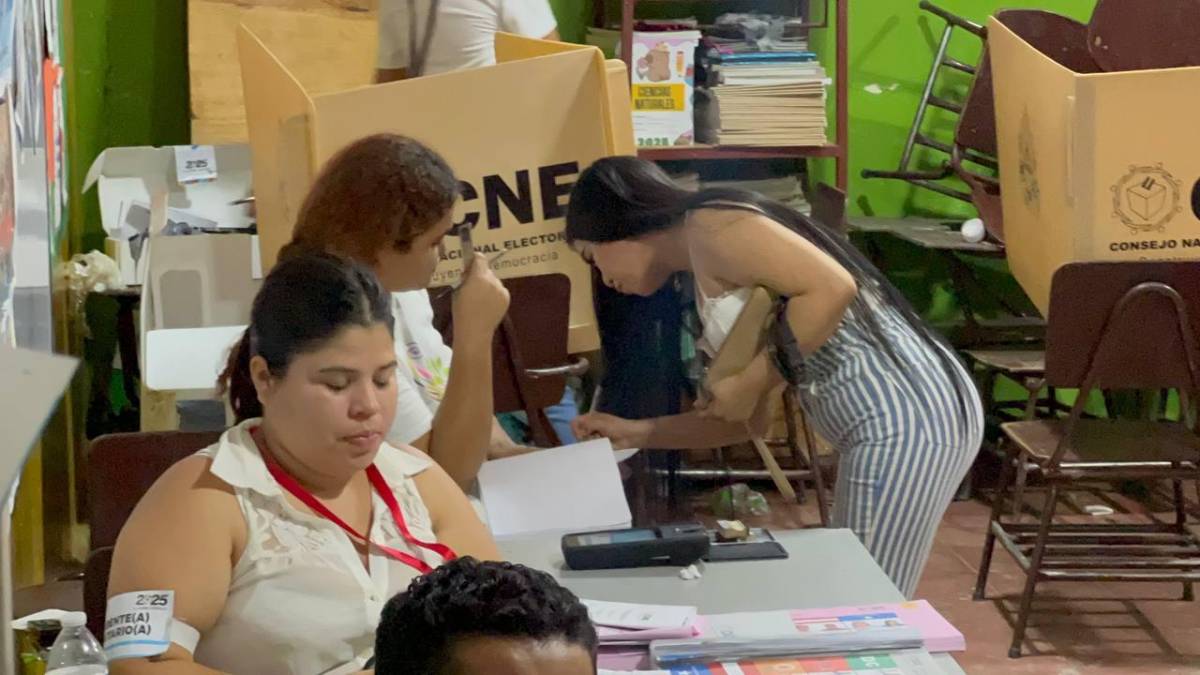 En Dos Caminos piden a las autoridades reparar las calles: Nos tienen abandonados