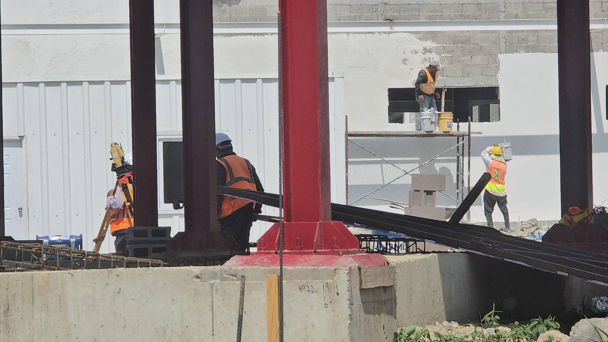 “Prometieron ocho hospitales... y en dos ni siquiera pusieron la primera piedra”