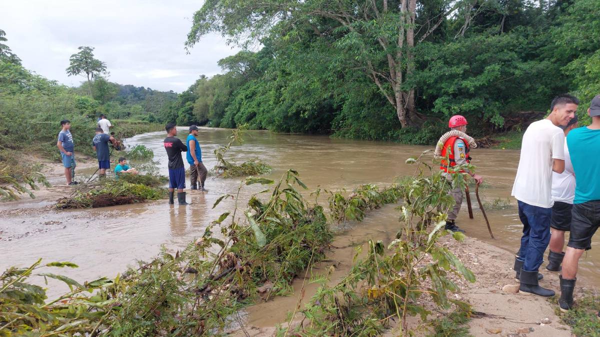 Sin vida hallan a mujer desaparecida en río de Atlántida