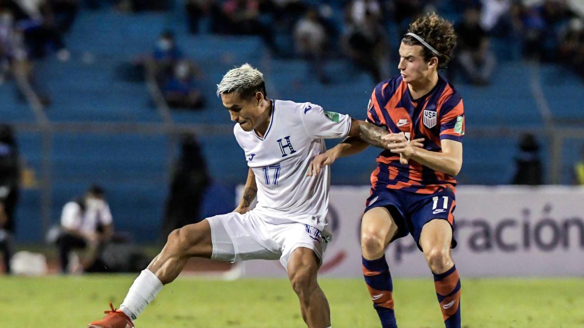 Andy Najar durante el partido de Honduras contra Estados Unidos en el estadio Olímpico.
