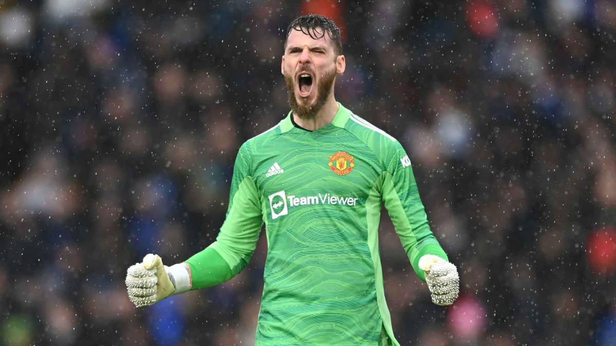 David De Gea - Al guardameta del Manchester United tan sólo le queda un año para que cumpla su contrato en Old Trafford. Según afirma el periodista especializado Ekrem Konur en traspasos de jugadores, el español estaría a punto de firmar un nuevo vínculo, que prolongaría su estancia en Manchester hasta 2025.