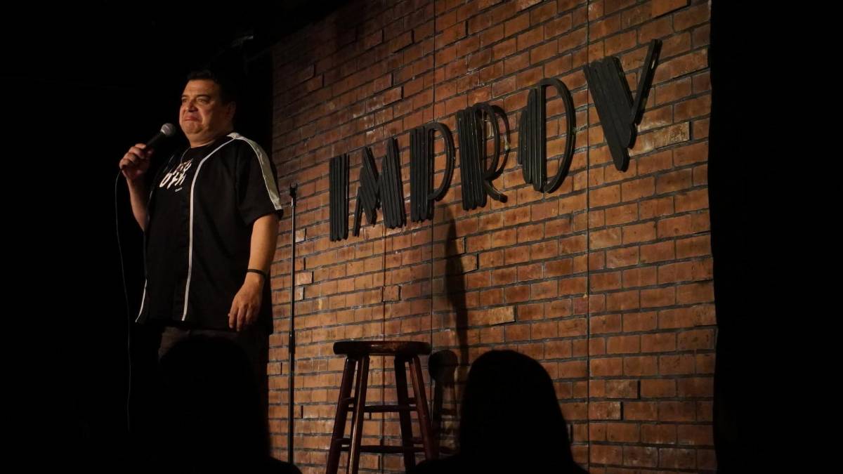 Uno de los mayores evasores de impuestos de California: acusan a comediante hondureño Carlos Mencía