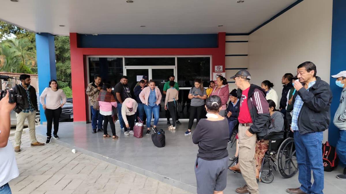 Unos 80 pacientes de hemodiálisis no han recibido atención por tres días y afirman que Nefro Centro aun no está preparado para atender en Ocotepeque.