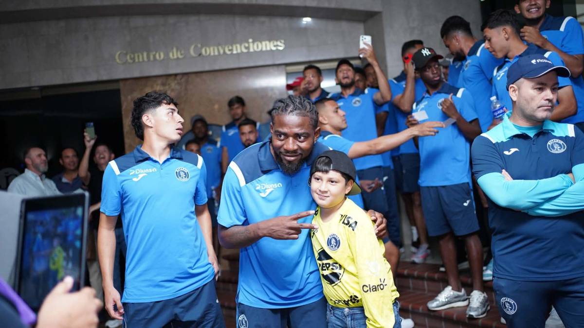Banderazo: locura de Motagua, Chauder presente, abuelita y show previo a la final