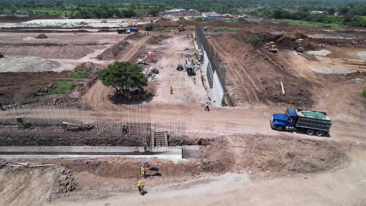 La megacárcel tendrá capacidad para 40,000 reos.