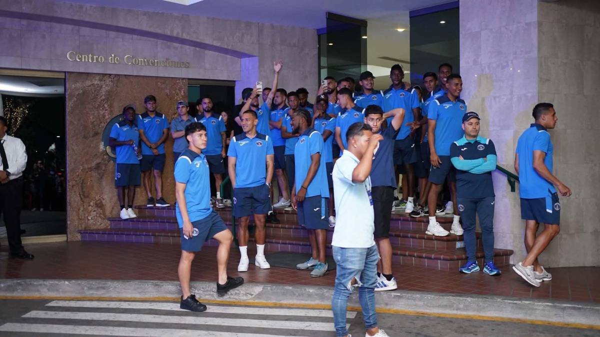 Banderazo: locura de Motagua, Chauder presente, abuelita y show previo a la final