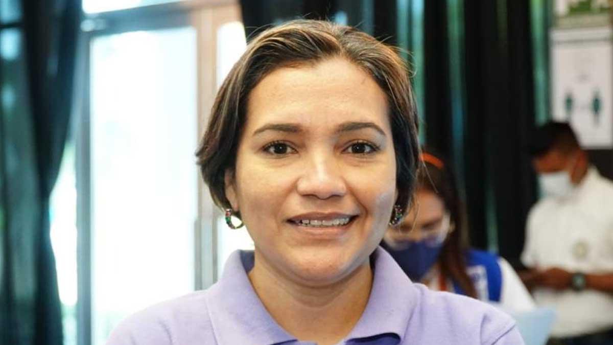 Francis de Bebitos y Más.