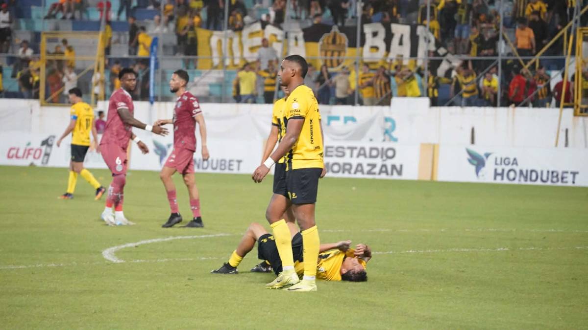 Decepción en Real España, lágrimas y temor por caos tras eliminación vs Motagua