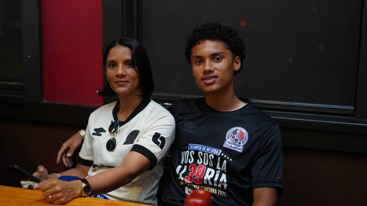 Futbolistas de Olimpia bien acompañados, furor por Elis y festejos del campeón