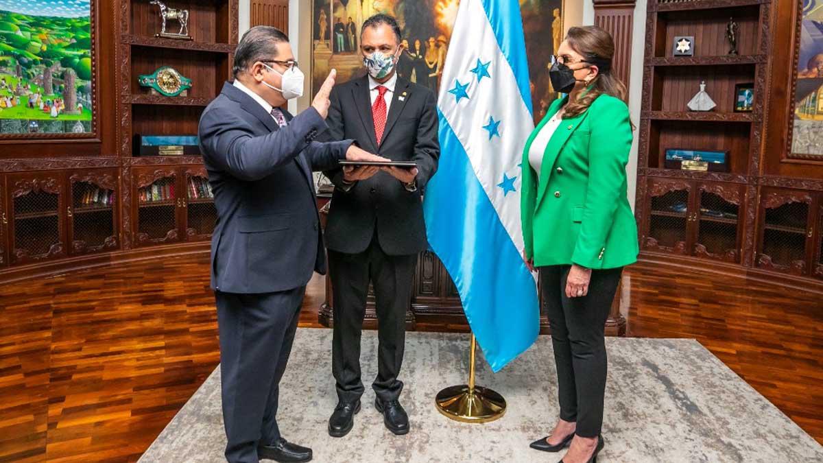 Xiomara Castro designa a Ernesto Pumpo como nuevo embajador de Honduras en Italia