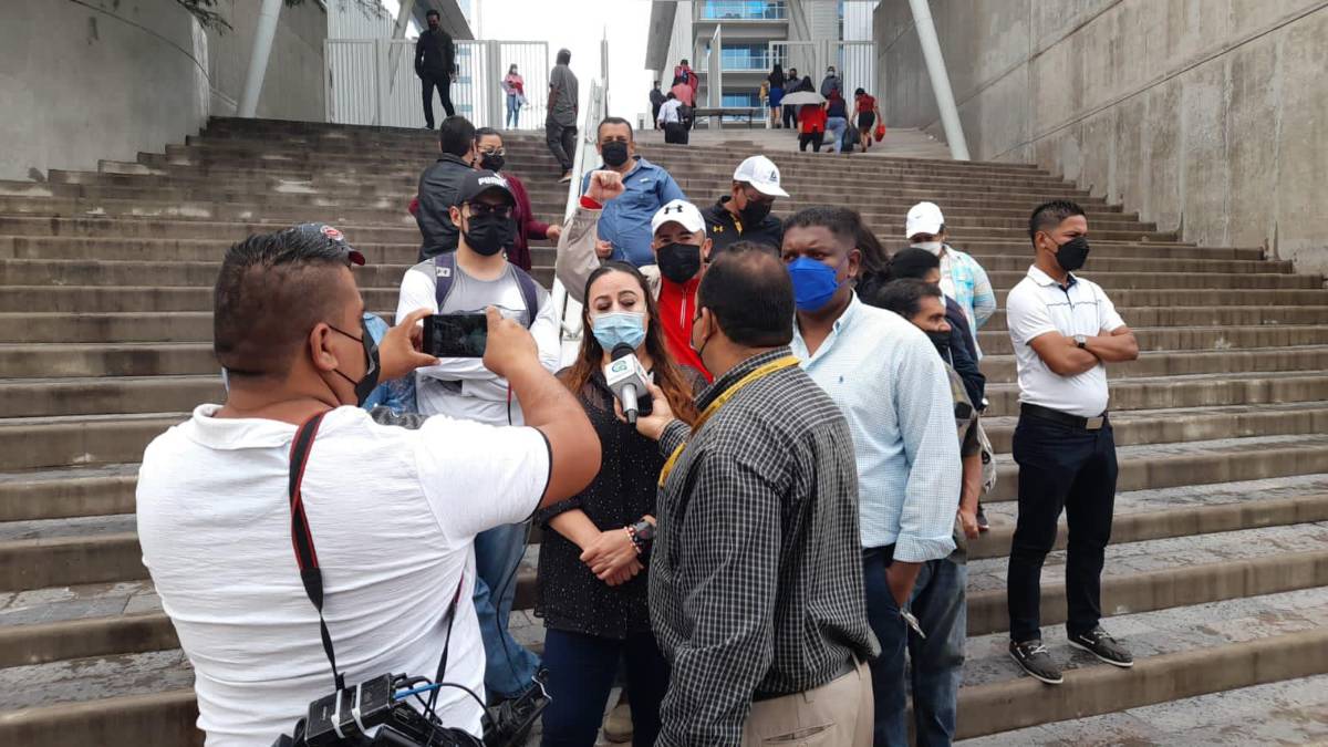 Los exempleados dijeron que sus acciones continuarán hasta obtener una respuesta favorable.