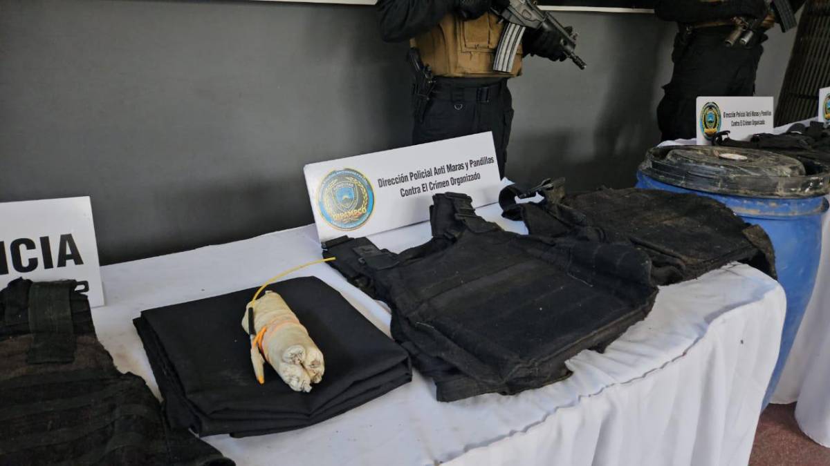 Altar satánico decomisado a la Pandilla 18 en Choloma