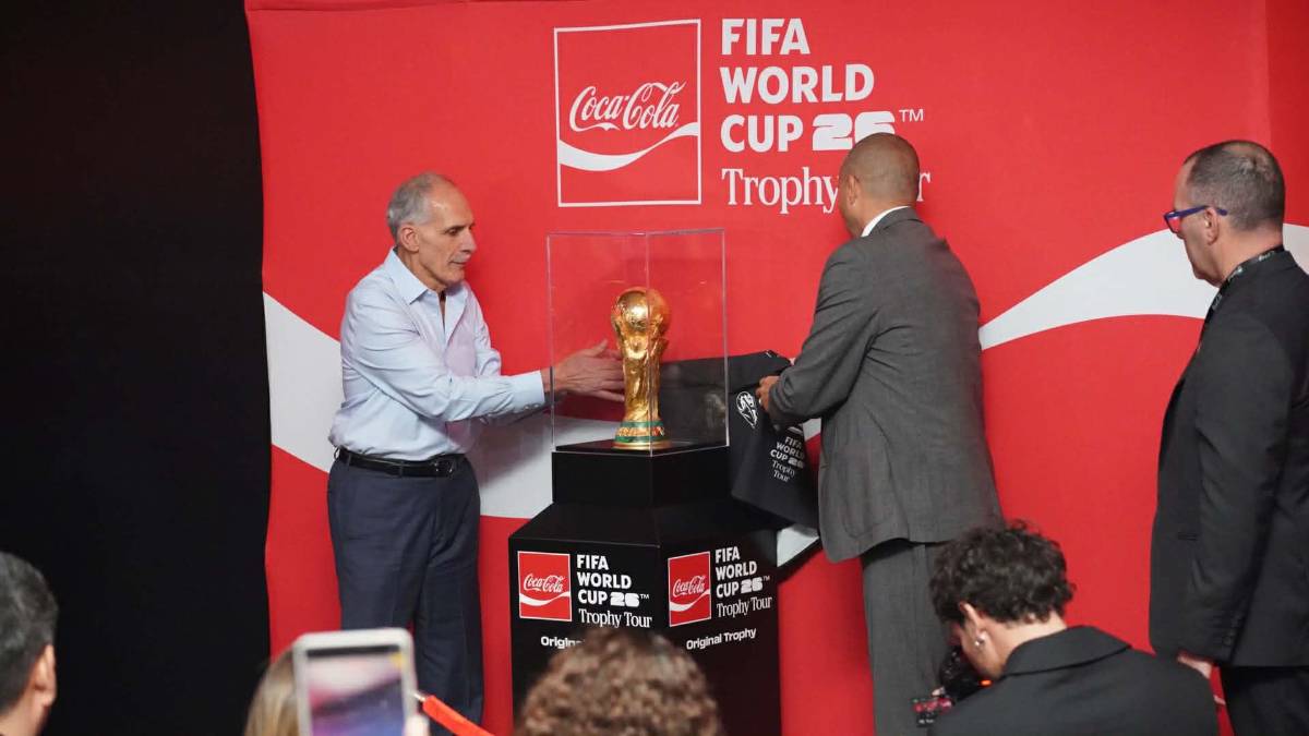 Campeón del mundo presenta la Copa en Honduras, figuras y Carolina Lanza sorprende