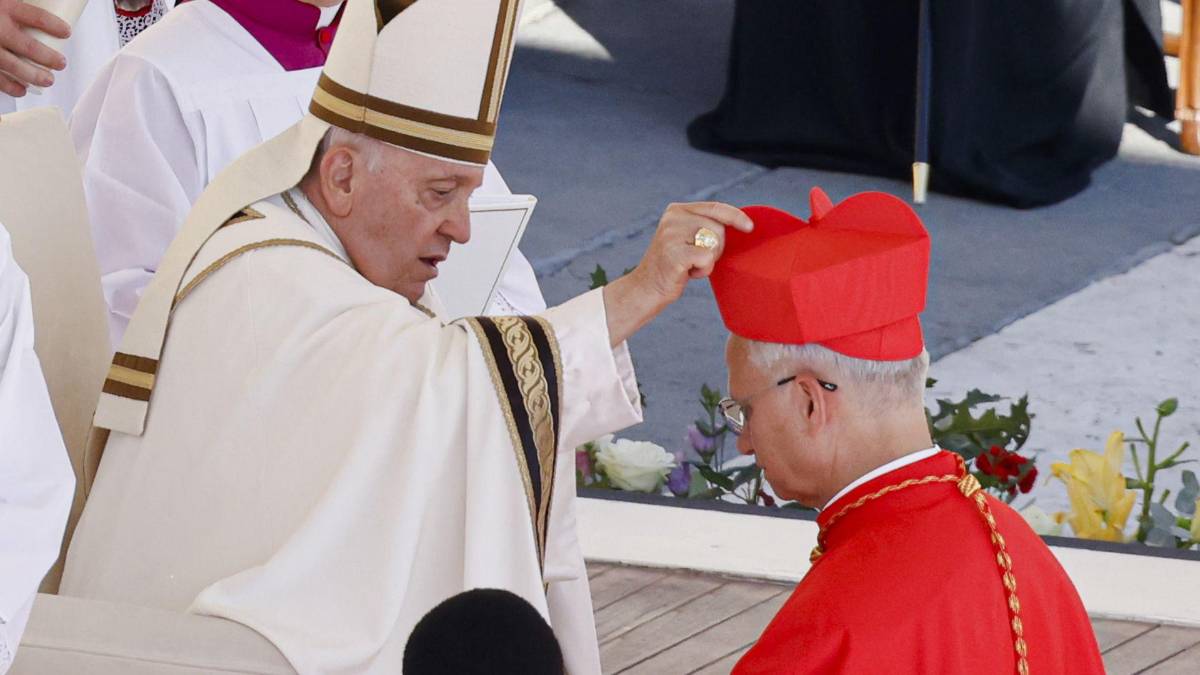 ¿Por qué León XIV, el nuevo Papa, habló en español en la plaza San Pedro?
