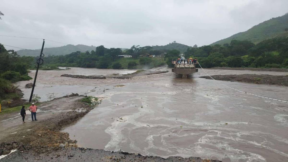 En 48 horas se espera lo peor de Sara, que ya afecta el litoral