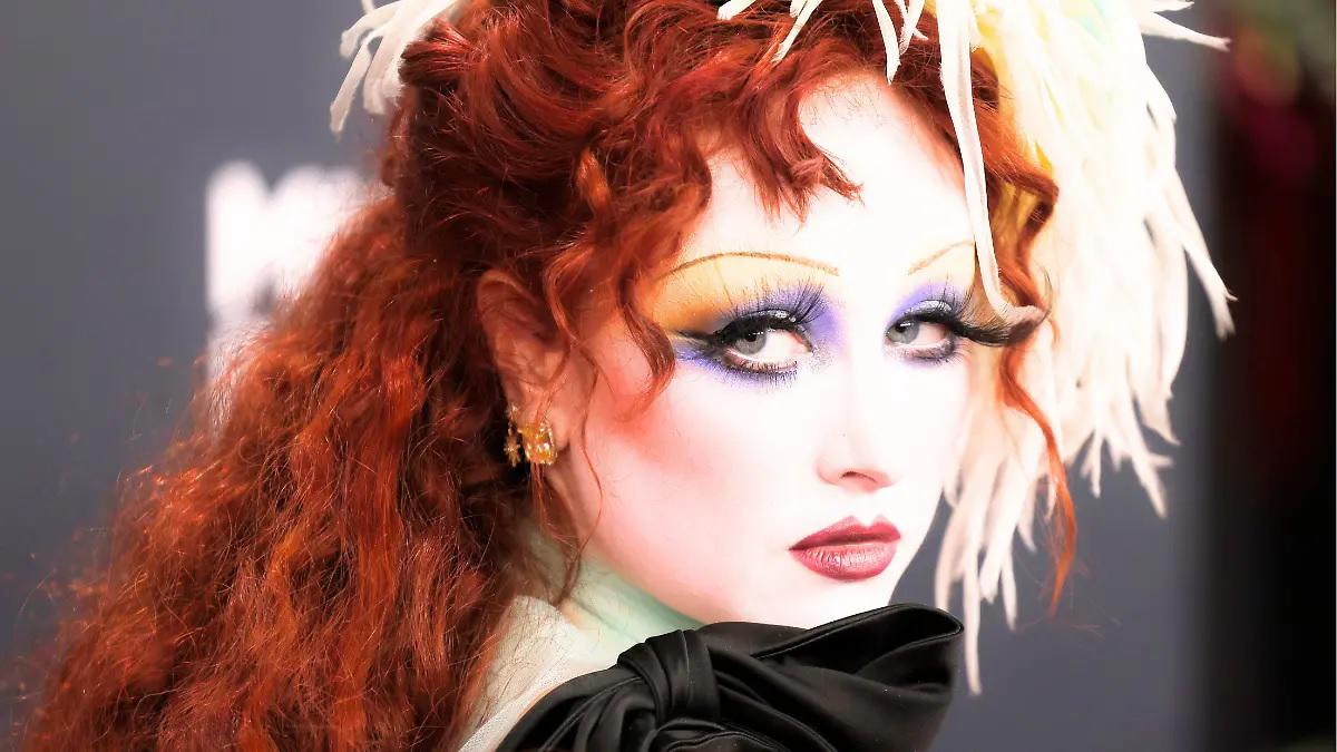 ¿Chappell Roan hizo llorar a la hija de Jude Law? Esto dijo la artista tras la polémica