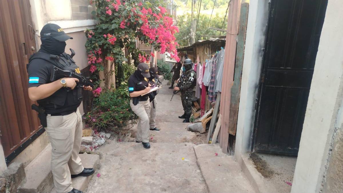 Mansiones y millones: ejecutan operación contra supuesta red de lavado de activos