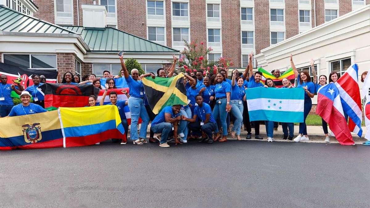 Reclutarán maestros bilingües para trabajar en Estados Unidos