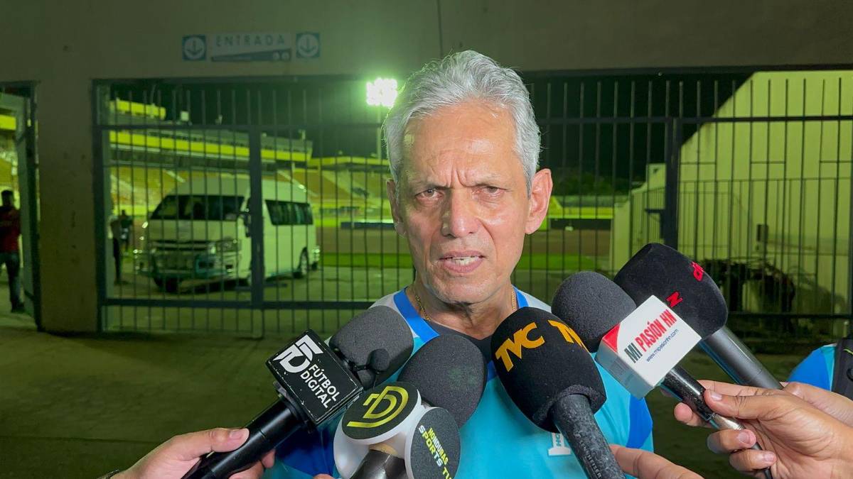 Reinaldo Rueda atendió a los medios de comunicación de Honduras que han llegado a República Dominicana.