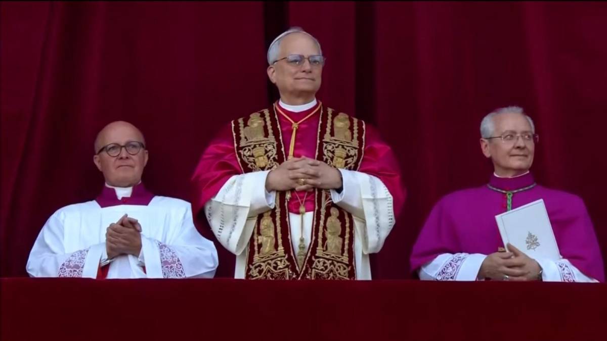 ¿Por qué León XIV, el nuevo Papa, habló en español en la plaza San Pedro?