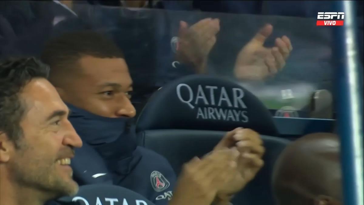 Los aplausos de Kylian Mbappé tras el golazo de Messi contra el Niza.