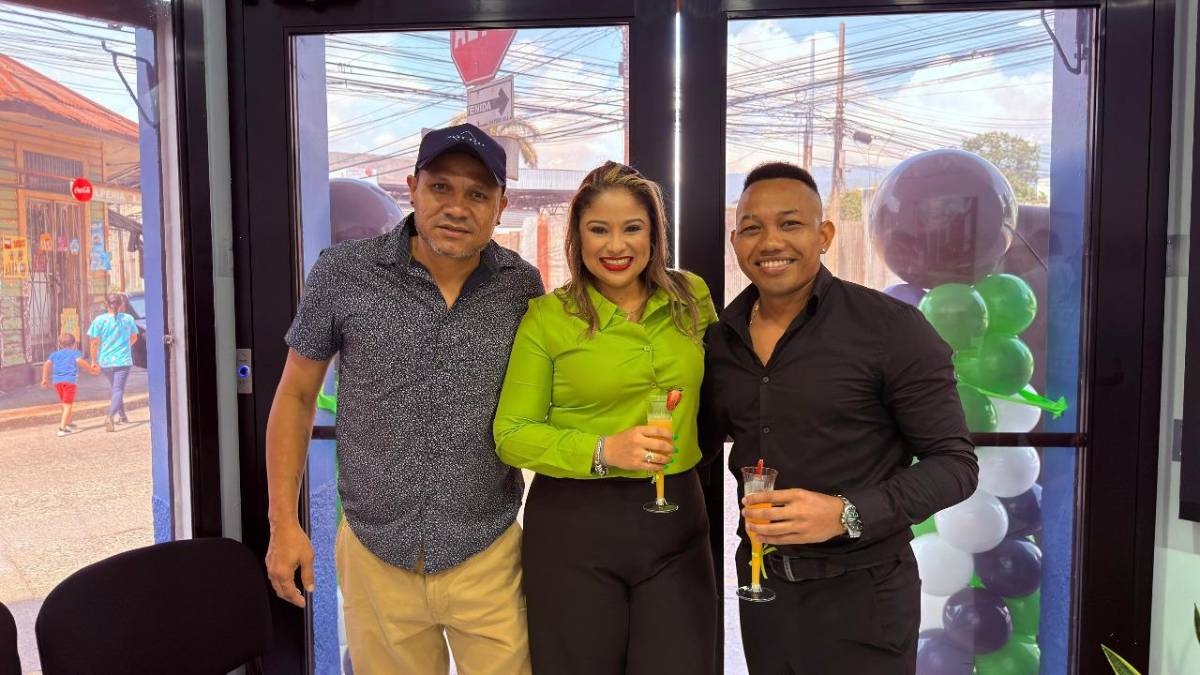 Brindis inaugural de Ready On Travel