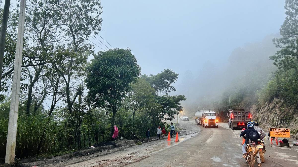 Tramo en construcción: conductores varados más de 3 horas
