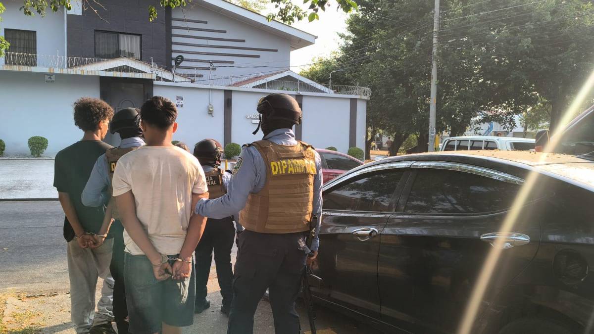 La Yegua y dos presuntos MS-13 caen con supuesta droga en compartimento falso